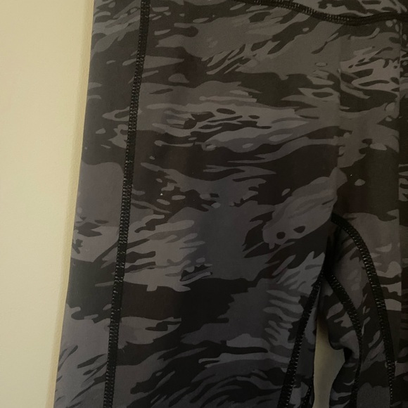 NFQ black camo leggings - Picture 3 of 5